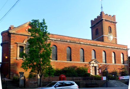 Holy Trinity Church, High Street, Guildford (May 2014) (4)