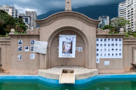 Homenaje a Adriana Urquiola, Plaza Altamira