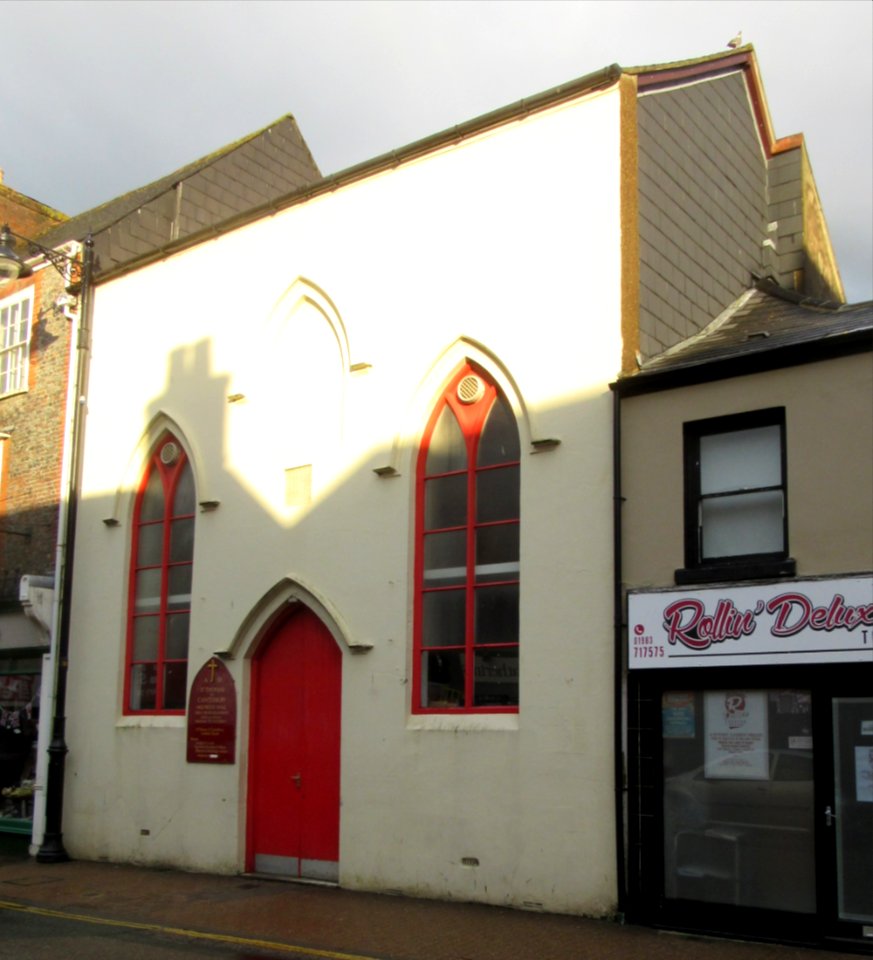 Holyrood Hall, 70 High Street, Newport, Isle of Wight (May 2016) (1)
