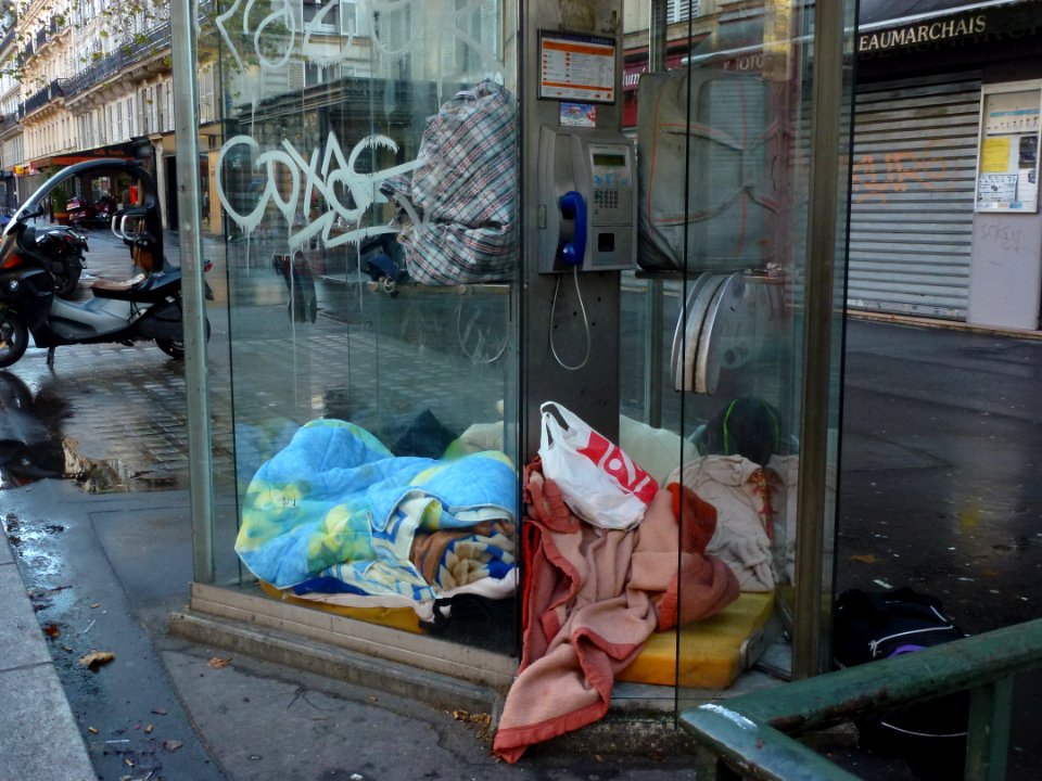 Homeless of Paris, near metro Boulevard Meaumarchais