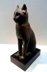 Holy cat, Egypt, Late Period, c. 664-332 BC, bronze - Matsuoka Museum of Art - Tokyo, Japan - DSC06974