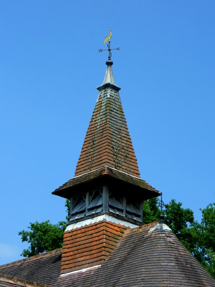 Holy Trinity Church, Ockley Road, Forest Green (July 2013) (8)