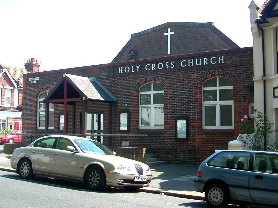 Holy Cross, Tamworth Road, Poets Corner, Hove (June 2007) (1)