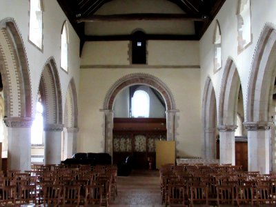 Holy Cross, Felsted, nave 2