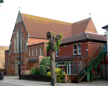 Holy Cross RC Church, Leigh Road, Eastleigh (June 2019) (7)