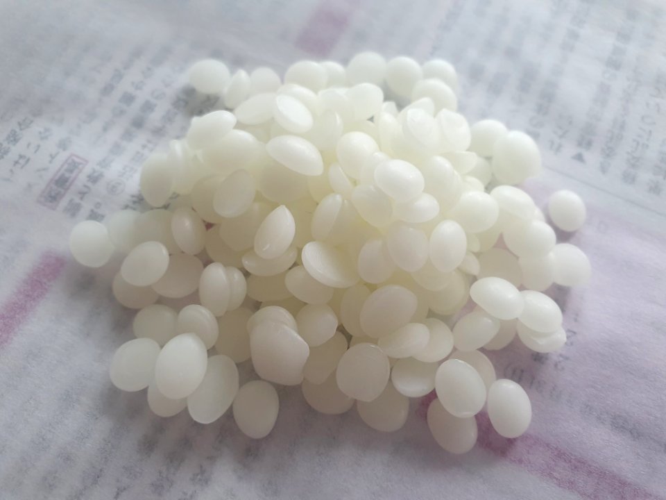 Homemade beeswax wrap step 1, beewax pellets