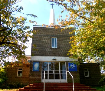 Holy Trinity Church, Tilgate, Crawley (October 2011)