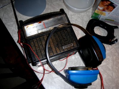 Homemade high level headphones with portable radio 02