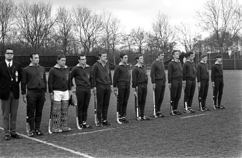 Hockey Nederland tegen Zuid Afrika te Amstelveen elftal, Bestanddeelnr 922-3183