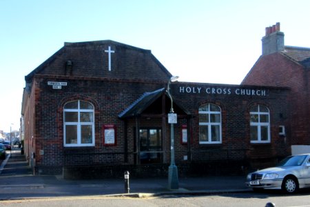 Holy Cross, Tamworth Road, Poets Corner, Hove (November 2015)