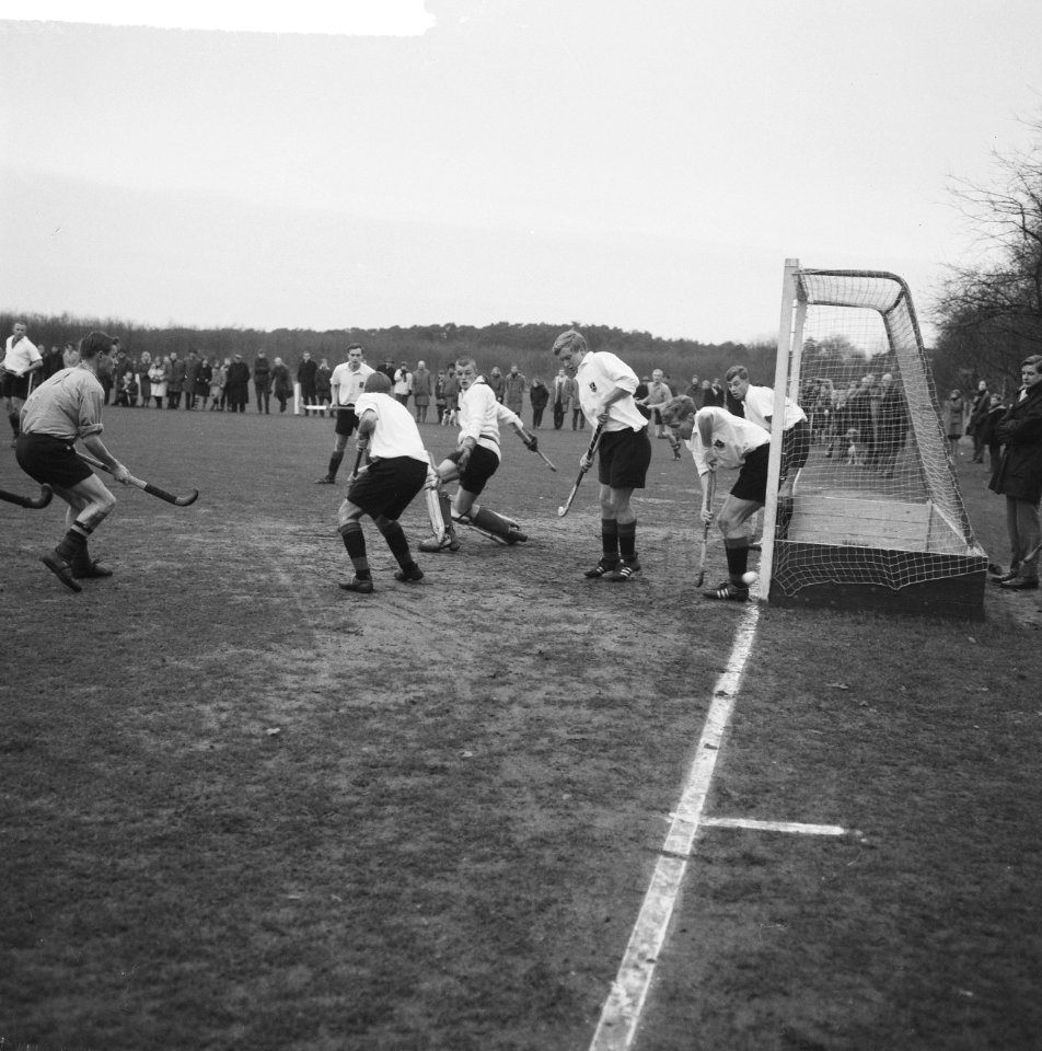 Hockey Laren tegen Amsterdam, spelmoment, Bestanddeelnr 917-2612