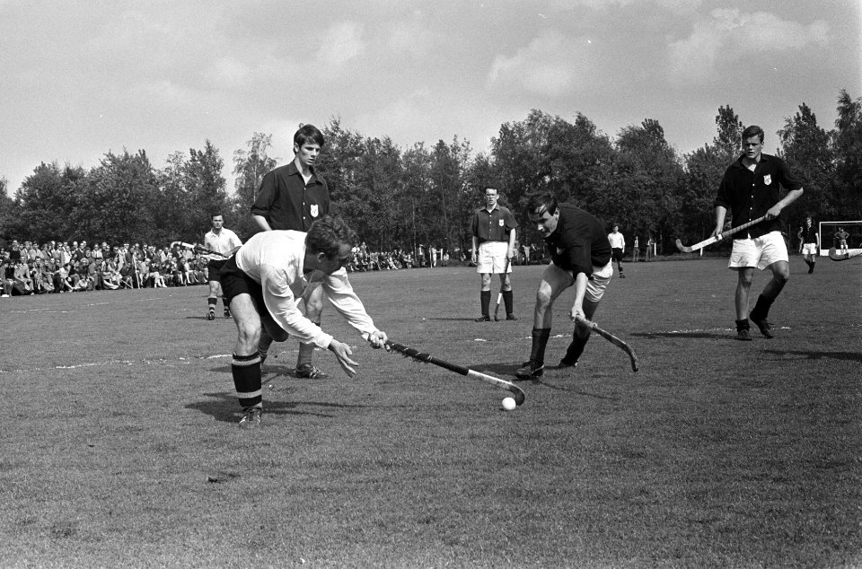Hockey kampioenschap Laren tegen Hattem 3-0 elftal Laren, Bestanddeelnr 922-4187
