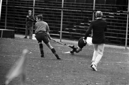 Hockey Amsterdam tegen HHIJC 0-0, actie, Bestanddeelnr 925-1161