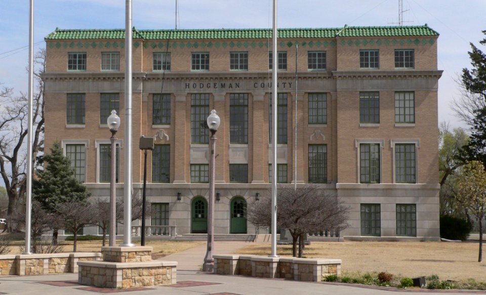 Hodgeman County courthouse (Kansas) from W 2