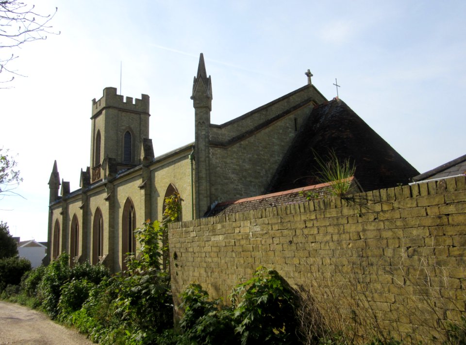 Holy Trinity Church, Trinity Church Lane, Cowes, Isle of Wight (May 2016) (2)