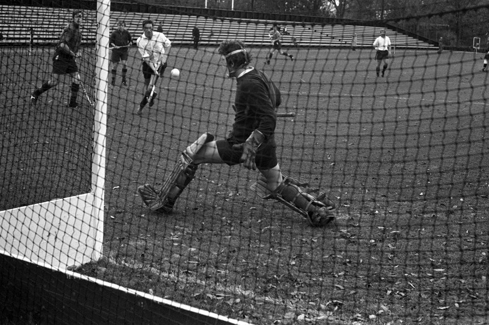 Hockey Amsterdam tegen HHIJC 0-0, actie, Bestanddeelnr 925-1163