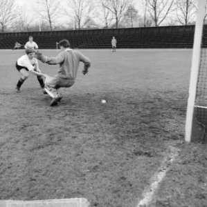 Hockey Amsterdam tegen HDM 1-0, spelmoment, Bestanddeelnr 917-4556