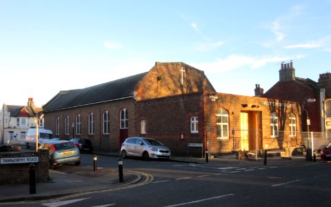 Holy Cross Church, Tamworth Road–Rutland Road, Poets' Corner, Hove (March 2017) (3)
