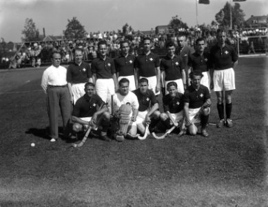 Hockey Heren Nederland tegen Zwitserland 3-1. Elftal van Zwitserland, Bestanddeelnr 934-6849