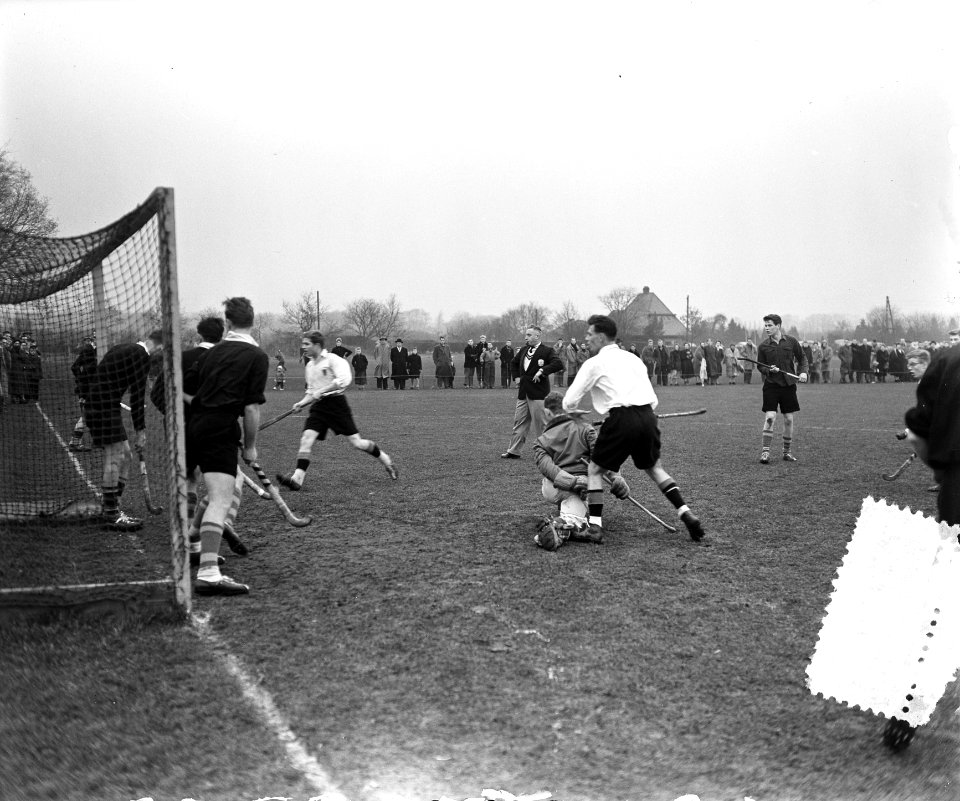 Hockey Hilversum tegen Amsterdam, Bestanddeelnr 906-8953