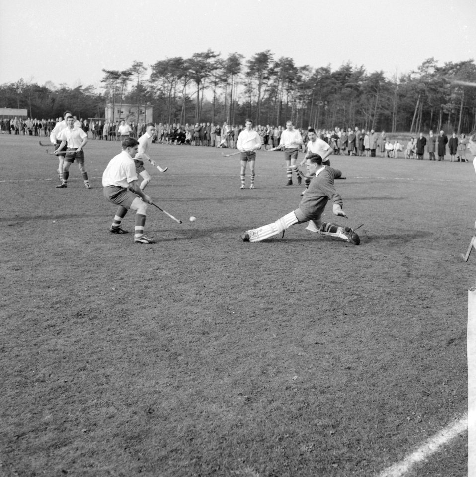 Hockey Tilburg tegen Venlo 1-1, Bestanddeelnr 912-1420