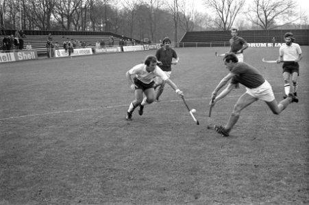 Hockey, Amsterdam tegen Kampong, aanval Amsterdam, Bestanddeelnr 926-0355