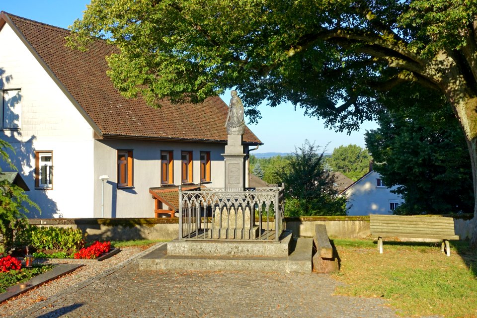 Hochsal Kirche St Pelagius Kriegerdenkmal