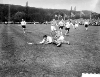 Hockeywedstrijd Duitsland tegen Nederland 2-1 te Essen spelmoment voor het Duits, Bestanddeelnr 910-2915