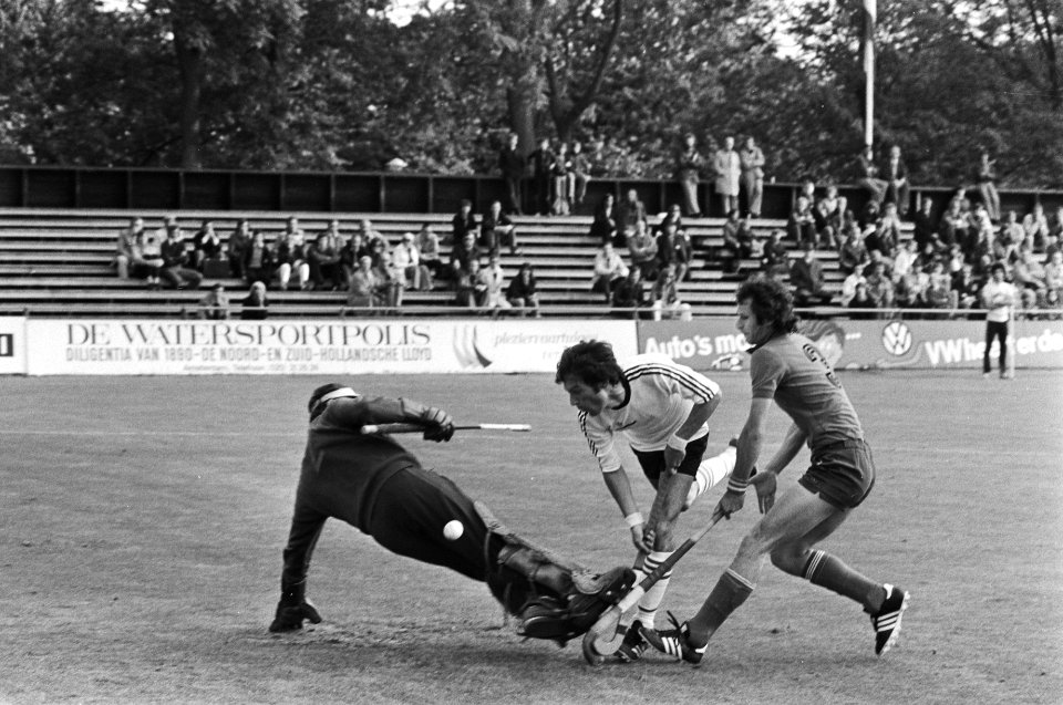 Hockey Europacup heren in Amstelveen, Holsteyn (Amsterda opent score langs keep, Bestanddeelnr 928-6272