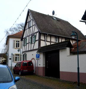 Hochheim am Main, Rathausstraße 18