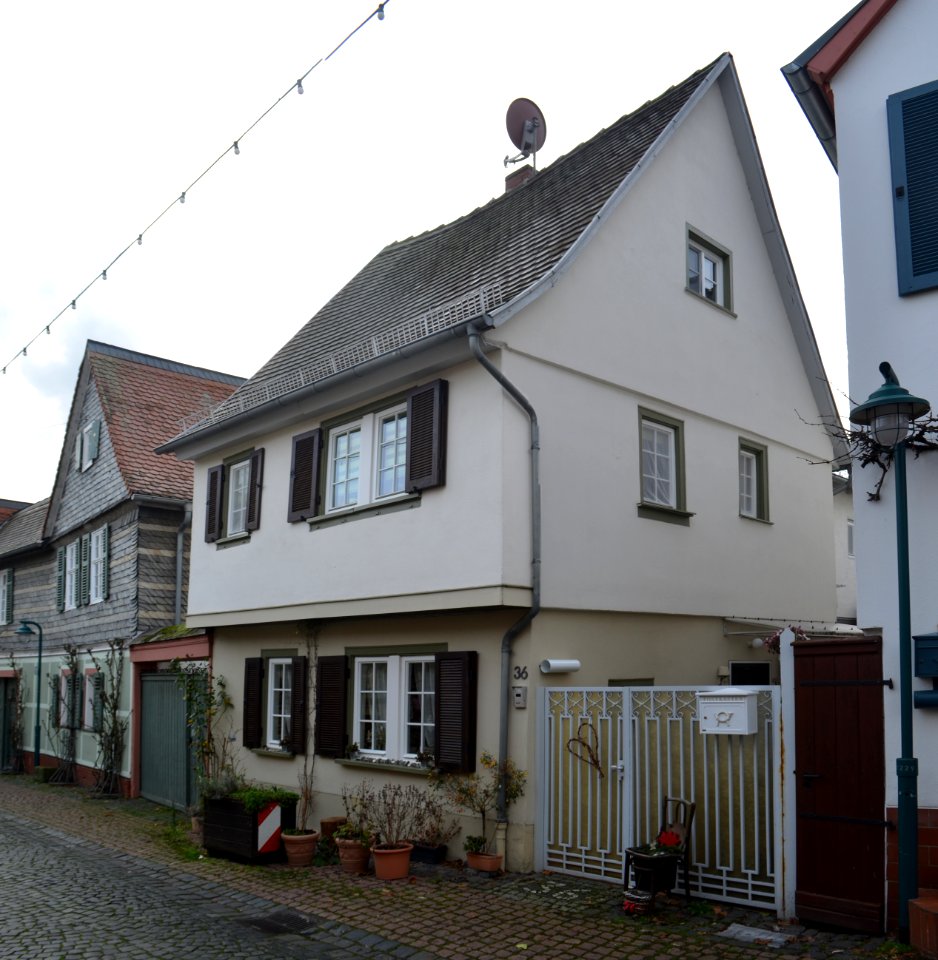 Hochheim am Main, Rathausstraße 36