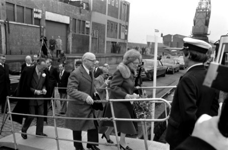 HM en Prins Bernhard bij vieren 100-jarig bestaan Noordzeekanaal en IJmuiden HM, Bestanddeelnr 928-8652