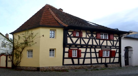 Hochheim am Main, Neudorfgasse 1