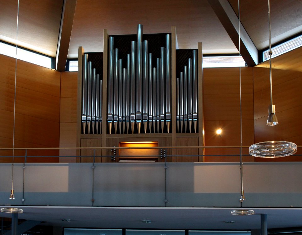 Hoehenkirchen Kreuz Christi Orgel