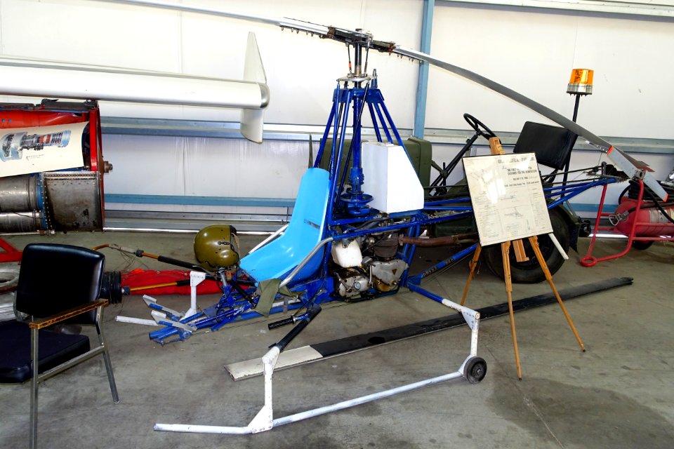 HobbyCopter, Adam-Wilson Helicopters, Inc., Lakewood, California - Oregon Air and Space Museum - Eugene, Oregon - DSC09715