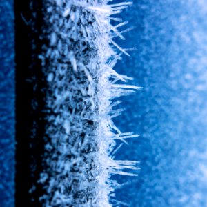 Hoar frost on a blue car 7