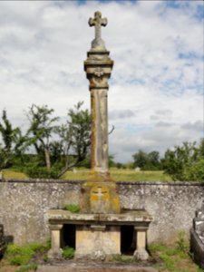 Hoéville (M-et-M) croix de cimetière