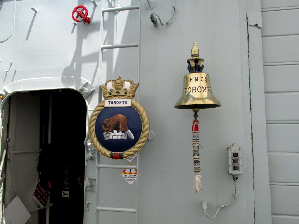 HMCS Toronto by Corus Quay 02