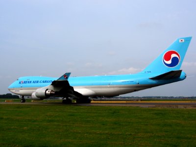 HL7605 Korean Air Lines Boeing 747-4B5F(ER) - cn 35526 taxiing 14july2013 pic-007
