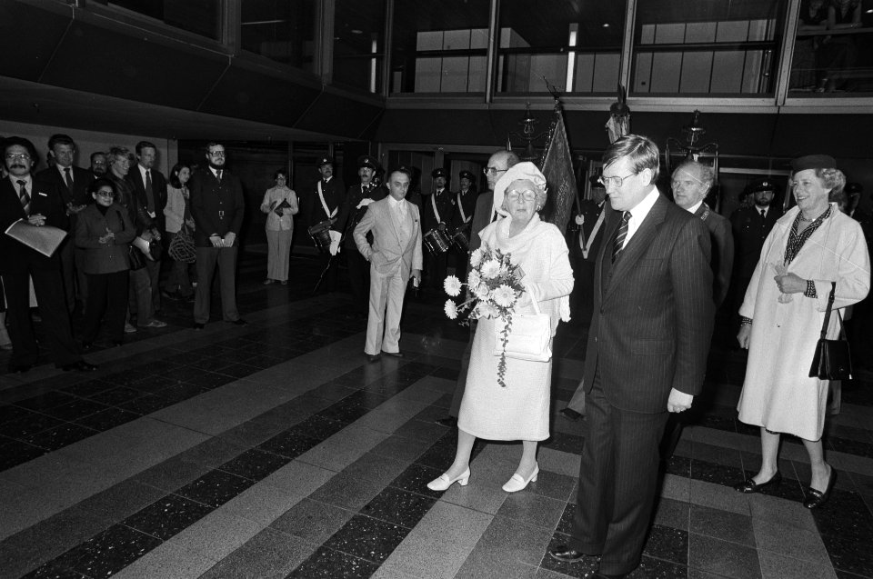 HM, minister de Ruiter en minister Wiegel, Bestanddeelnr 930-2816