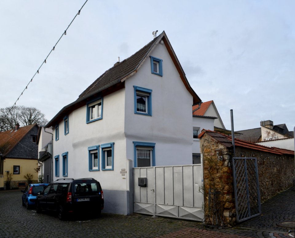 Hochheim am Main, Rathausstraße 27