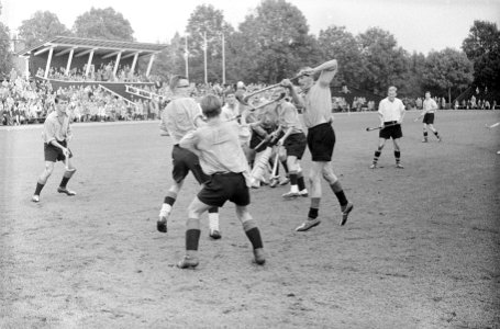 Hockey Amsterdam tegen Laren 1-1. Tweede helft van de wedstrijd, Bestanddeelnr 913-0217
