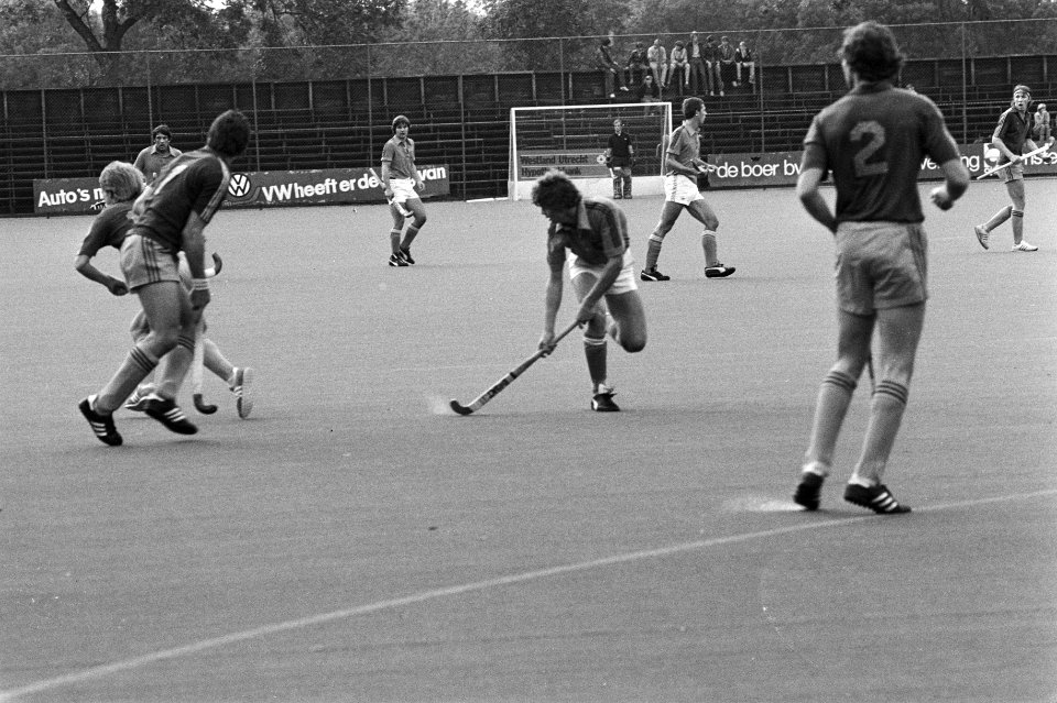 Hockey Nederland tegen Australie 5-2, M van Grimsberg (14) loopt juichend weg n, Bestanddeelnr 931-0824