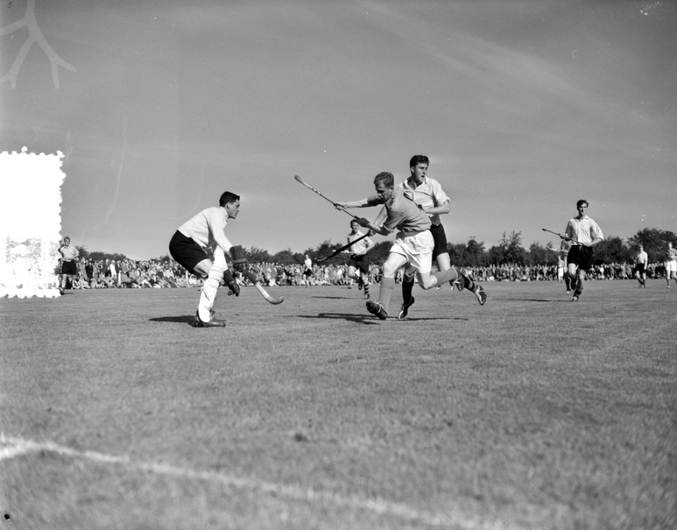 Hockey laren tegen Olympisch team te Laren 1-2, Bestanddeelnr 908-0044