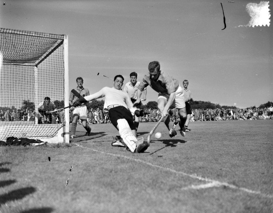 Hockey laren tegen Olympisch team te Laren 1-2, Bestanddeelnr 908-0045