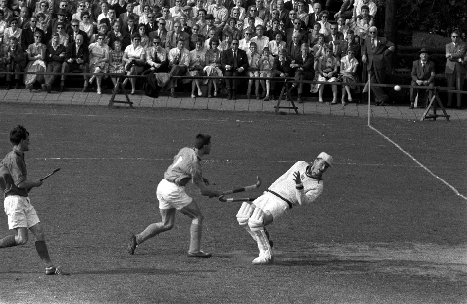 Hockey Nederland tegen Groot Britannie in het Wagenerstadion te Amstelveen, Bestanddeelnr 911-2310 photo