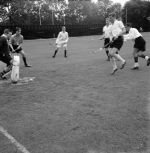 Hockey ASC tegen Rest van Nederland in het kader van de Lustrumfeesten (spelmome, Bestanddeelnr 914-0789