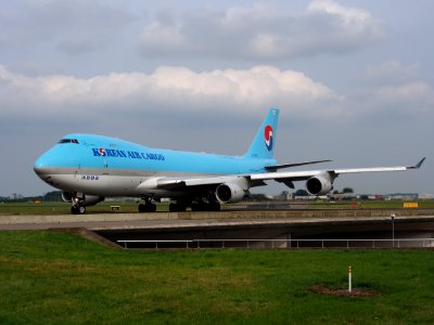 HL7605 Korean Air Lines Boeing 747-4B5F(ER) - cn 35526 taxiing 14july2013 pic-003