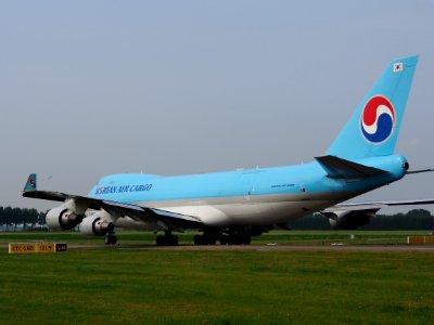 HL7605 Korean Air Lines Boeing 747-4B5F(ER) - cn 35526 taxiing 14july2013 pic-009
