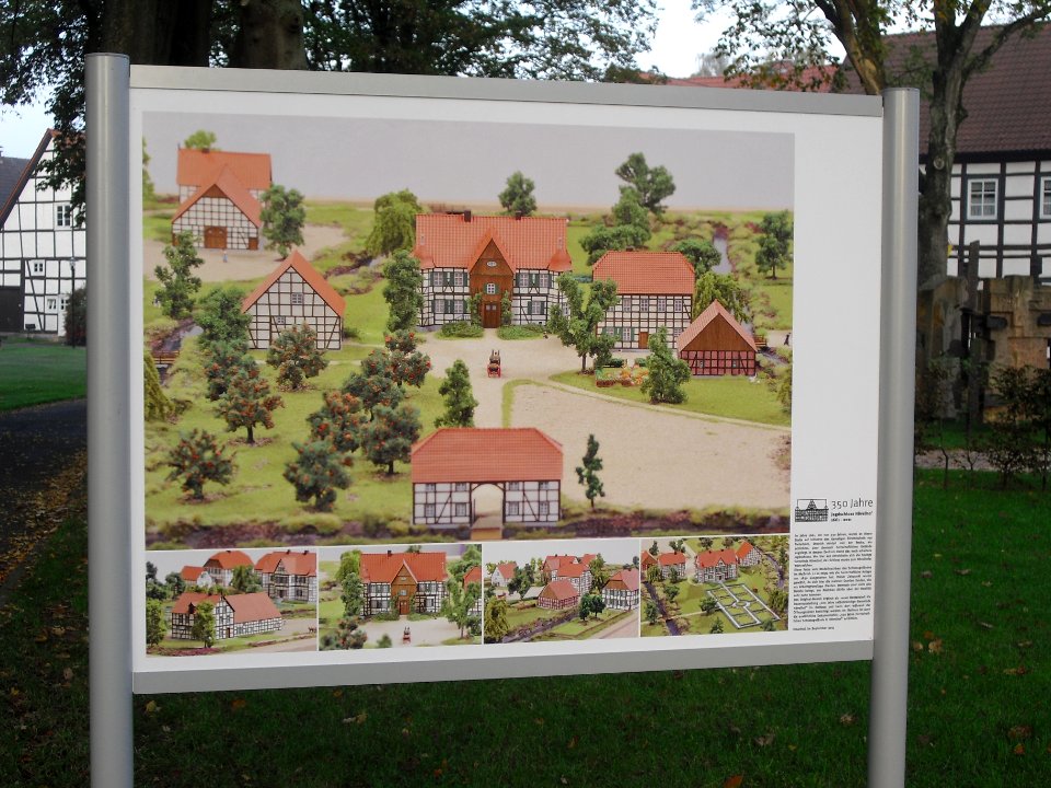 Hoevelhof-Schloss-Infotafel